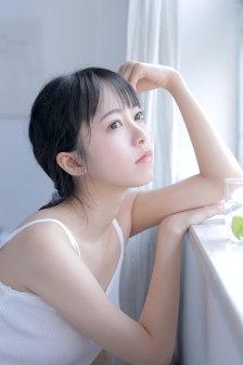 双乳被一左一右吃着的